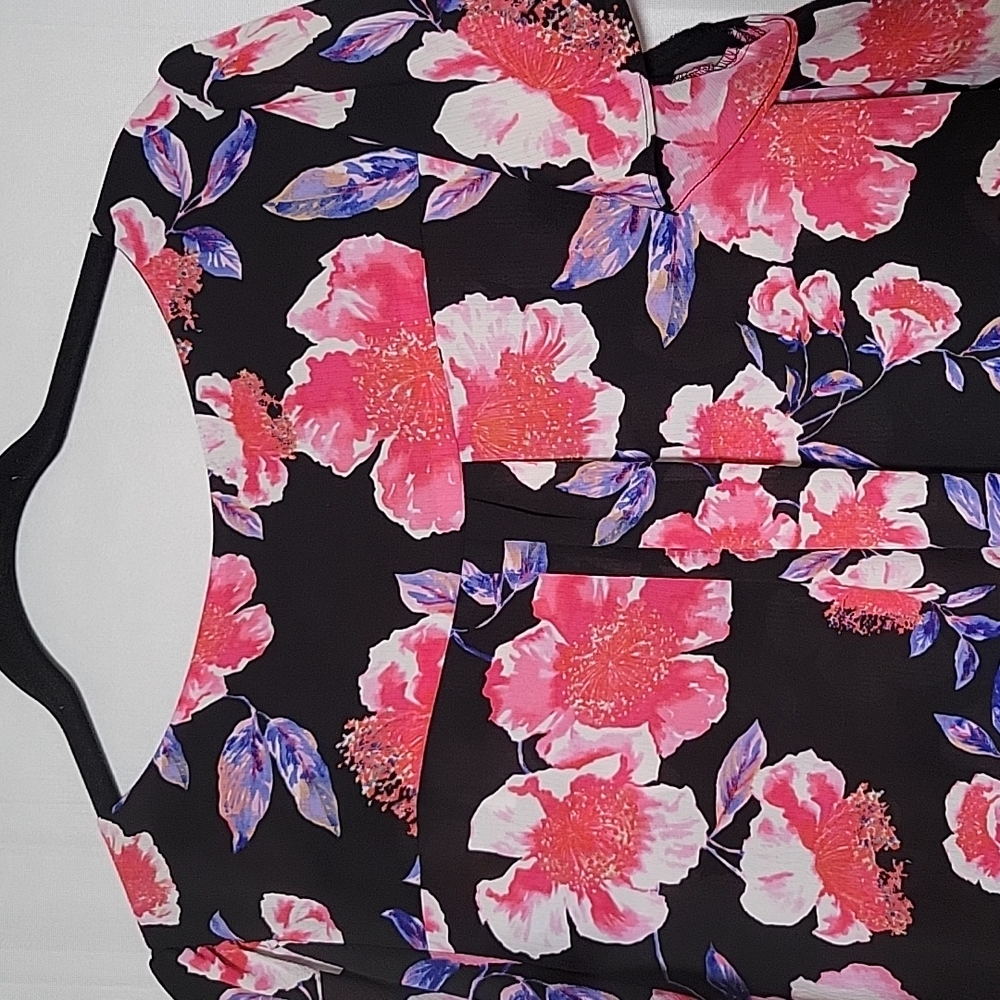Elle XL Black & Pink Floral Top - Picture 9 of 9